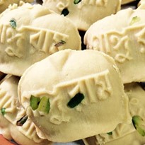 GANGURAM NOLEN GURER JALBHARA SANDESH KADAPAK 400 GMS