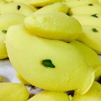 GANGURAM MANGO PISTA SANDESH 400 GMS